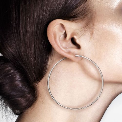 Korvarenkaat Steel Hoop Earrings, useita eri kokoja. Fiiliskuva.