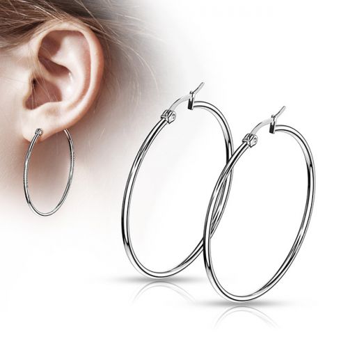 Korvarenkaat Steel Hoop Earrings, useita eri kokoja.