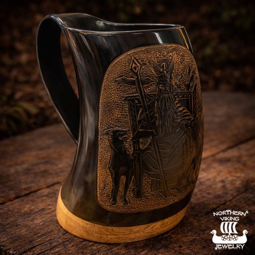 Horn Mug – Viikinkimuki Odin-symbolilla Northern Viking Jewlery.