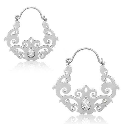 Teräksiset Ornamental CZ-korvarenkaat.
