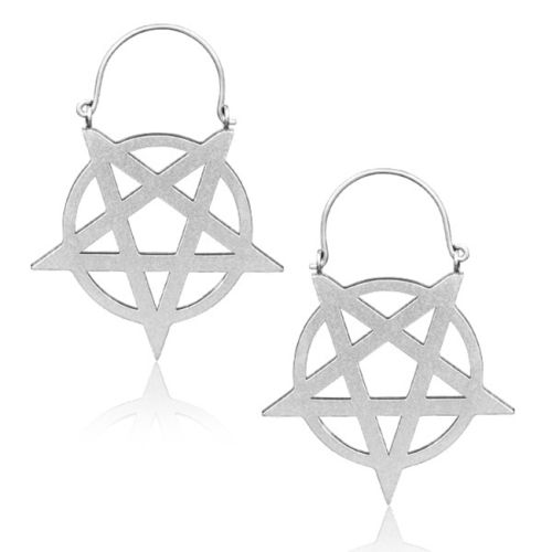 Teräksiset Pentagram-korvarenkaat.